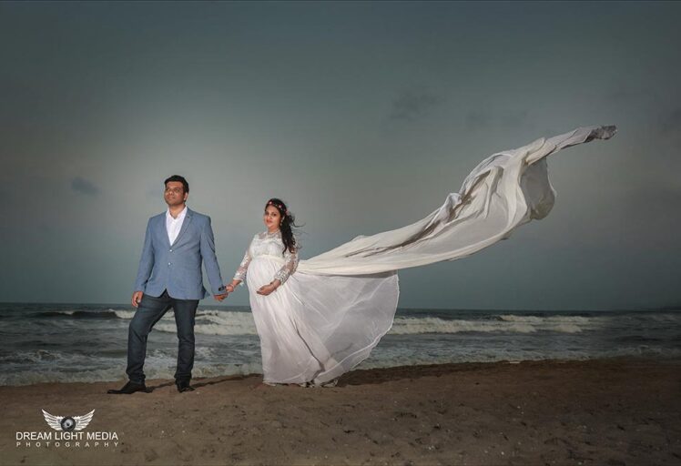 Maternity Couple Photoshoot Poses, Maternity Couple Photoshoot Near Me