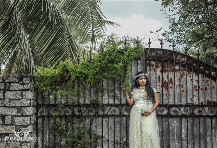 Pregnancy Photography in Chennai, Maternity Photoshoot Near Me,