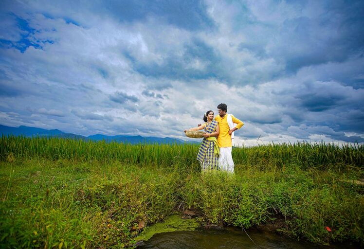 Village Concept Couple Shoot, Outdoor Photography Poses for Couples, Outdoor Photography Poses for Couples