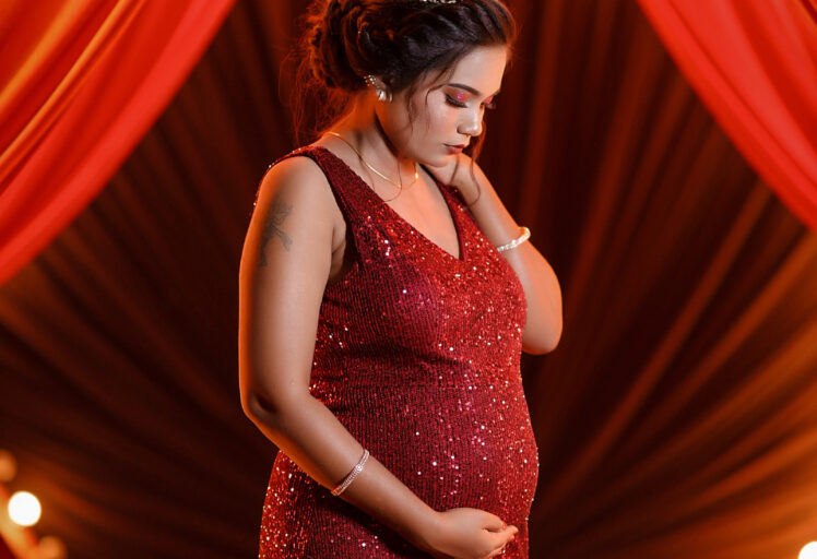 Best Maternity Photographer in Chennai, Maternity Photography Chennai Near Me