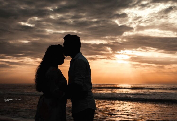 Outdoor Photography in Chennai, Couple Portraits, Couple Beach Photos, Couples Photography