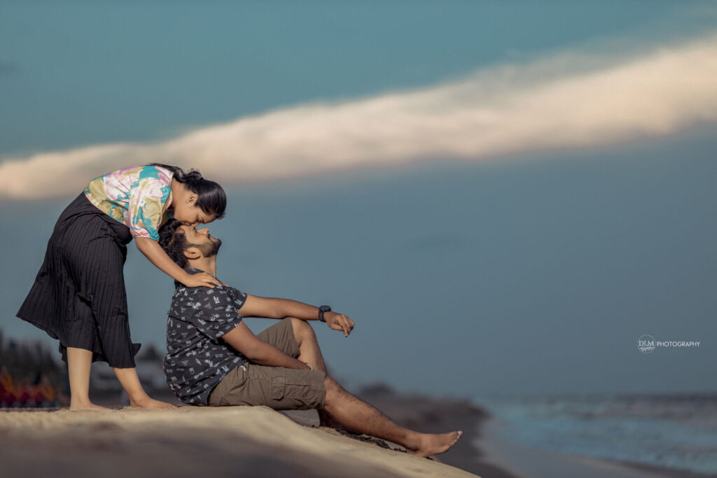 Couple Shoot Photo, Outdoor Couple Photoshoot Poses, outdoor couple photography poses, Best poses for couples