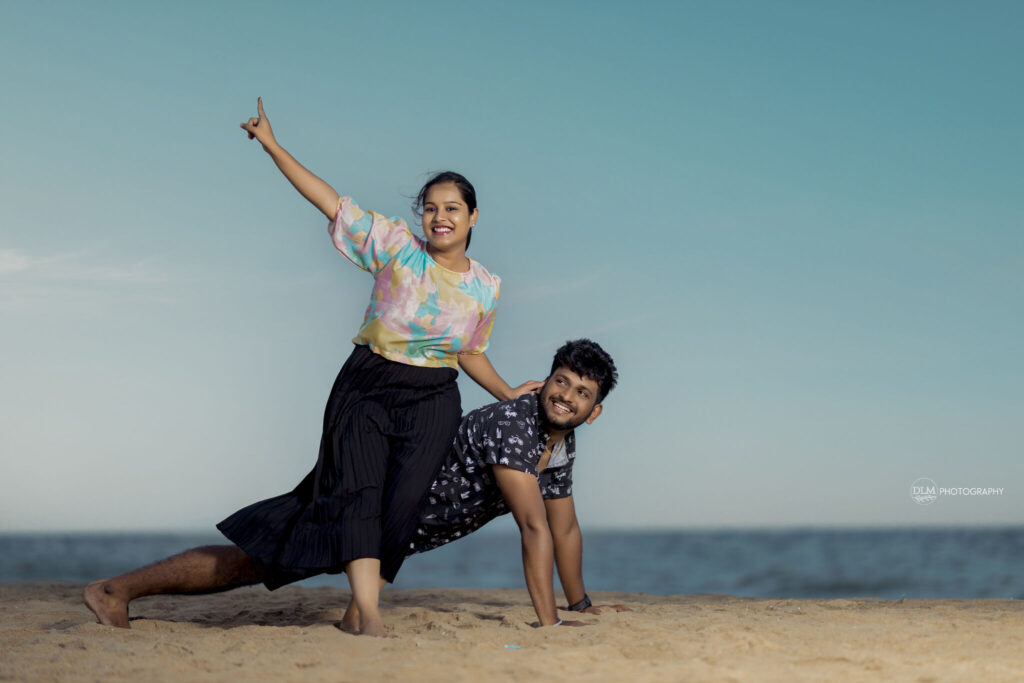 Couple Shoot Photo, Outdoor Couple Photoshoot Poses, outdoor couple photography poses, Best poses for couples