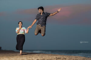 Couple Shoot Photo, Outdoor Couple Photoshoot Poses, outdoor couple photography poses, Best poses for couples