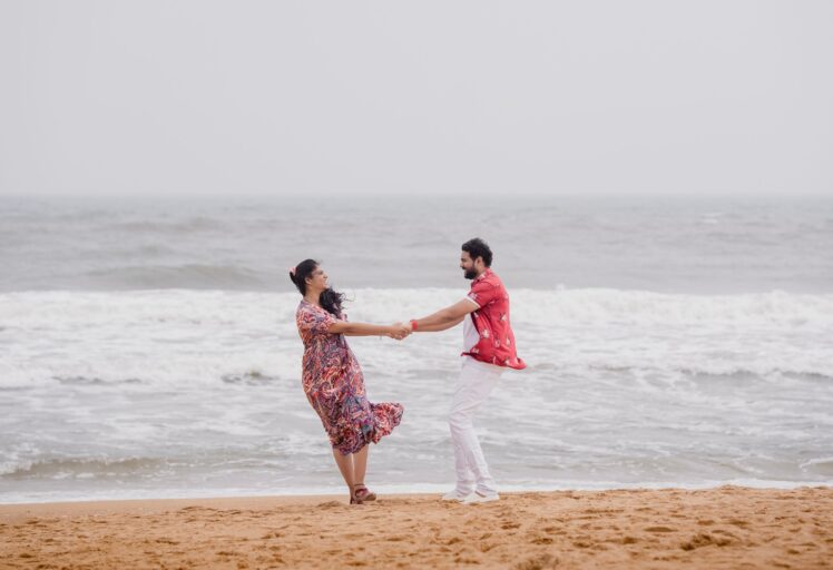 Couple outdoor photoshoot in Chennai