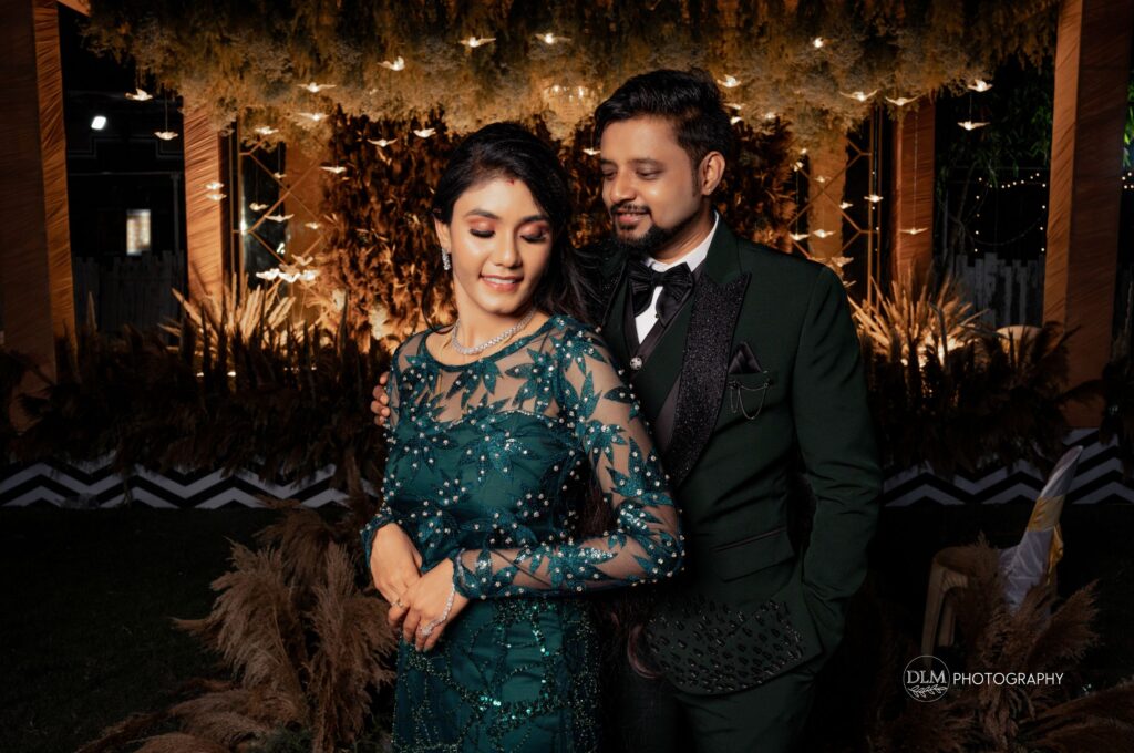 Couple Poses for Wedding, Marriage Wedding Couple Poses