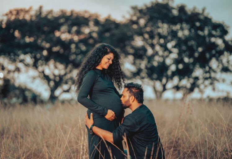 Maternity Photoshoot Poses, Photoshoot Maternity in Chennai