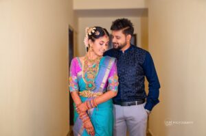 Wedding Couple Photoshoot, Marriage Couple Photo Pose