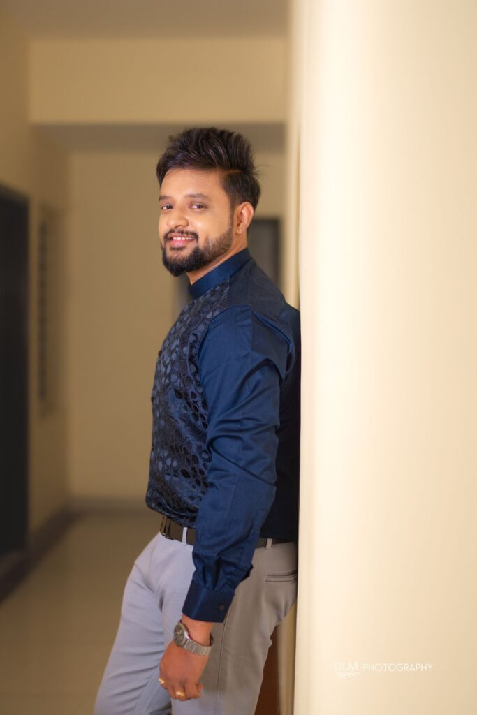 Wedding Poses, Groom Pictures, Groom Portraits, Wedding Photo Poses